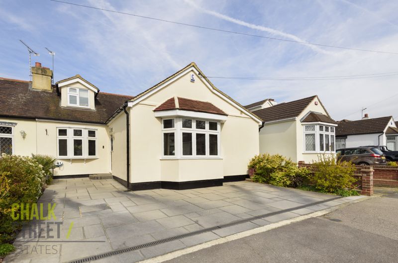 Woodhall Crescent, Hornchurch, RM11