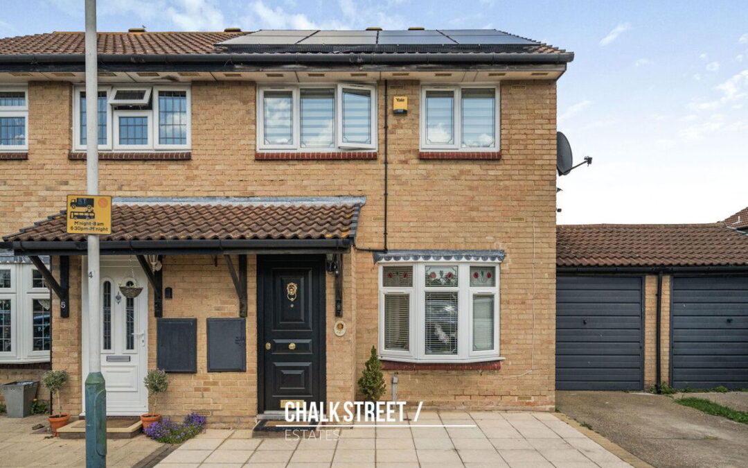 Kirton Close, Hornchurch, RM12