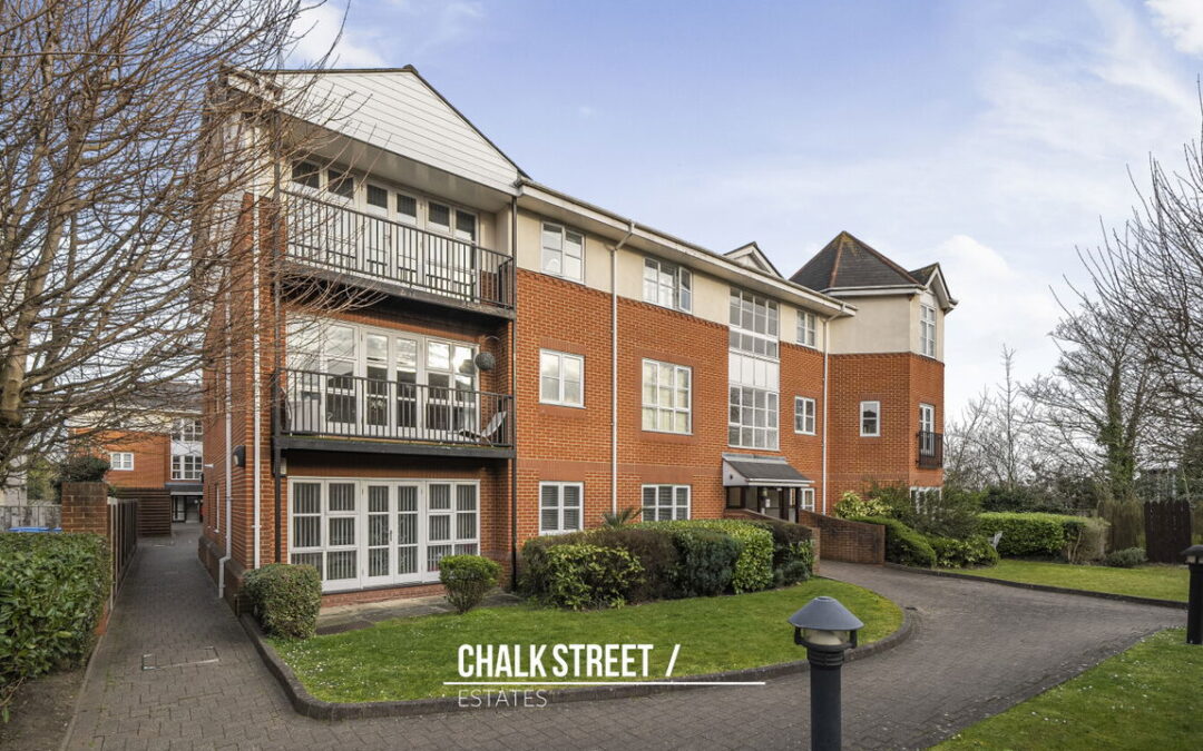 St. Kathryns Place, Deyncourt Gardens, Upminster, RM14