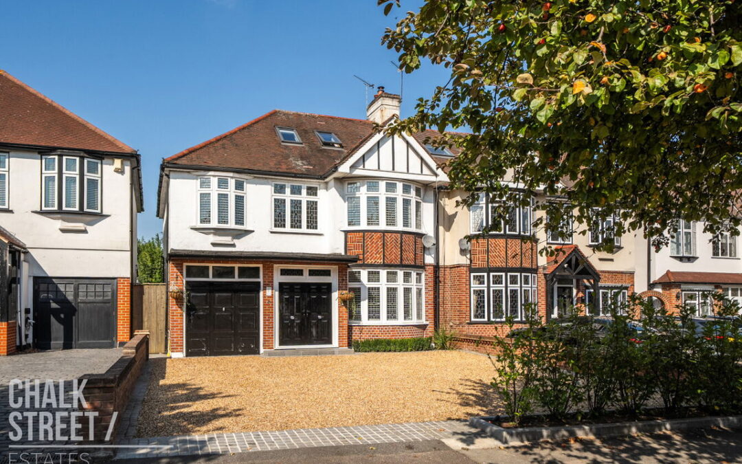 Main Road, Gidea Park, RM2