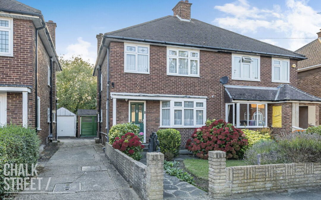Carter Drive, Collier Row, RM5
