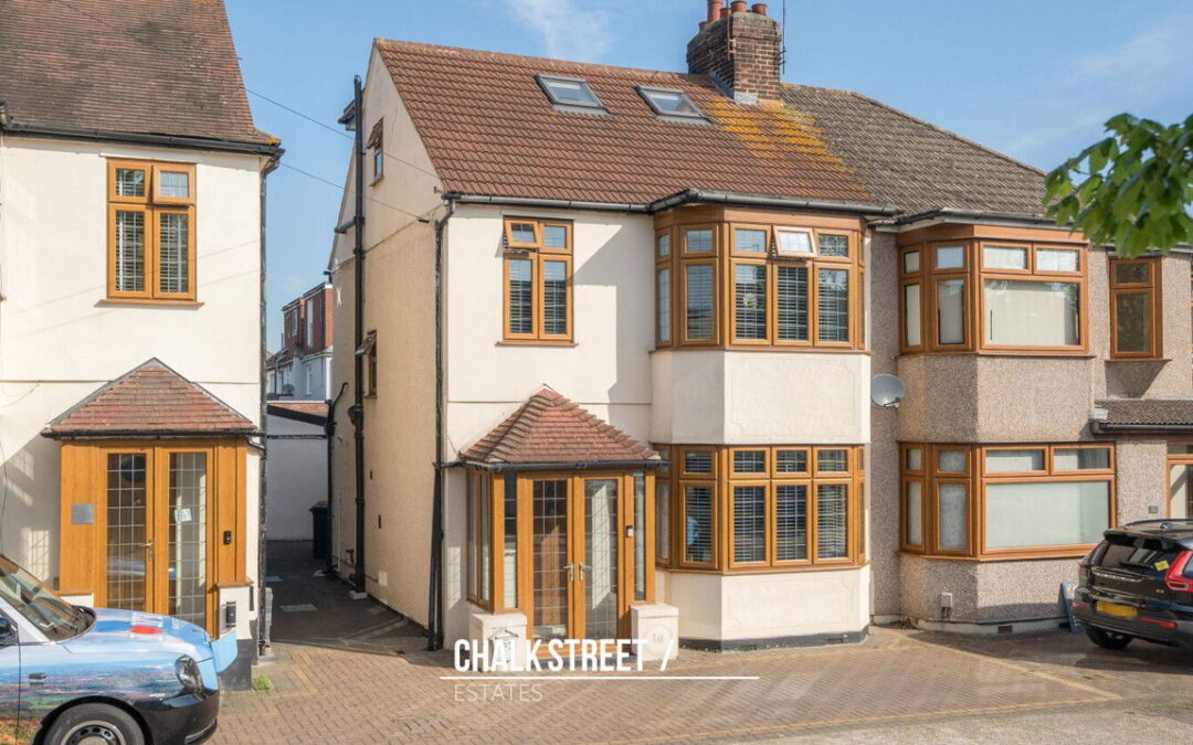 Cambridge Avenue, Gidea Park, RM2