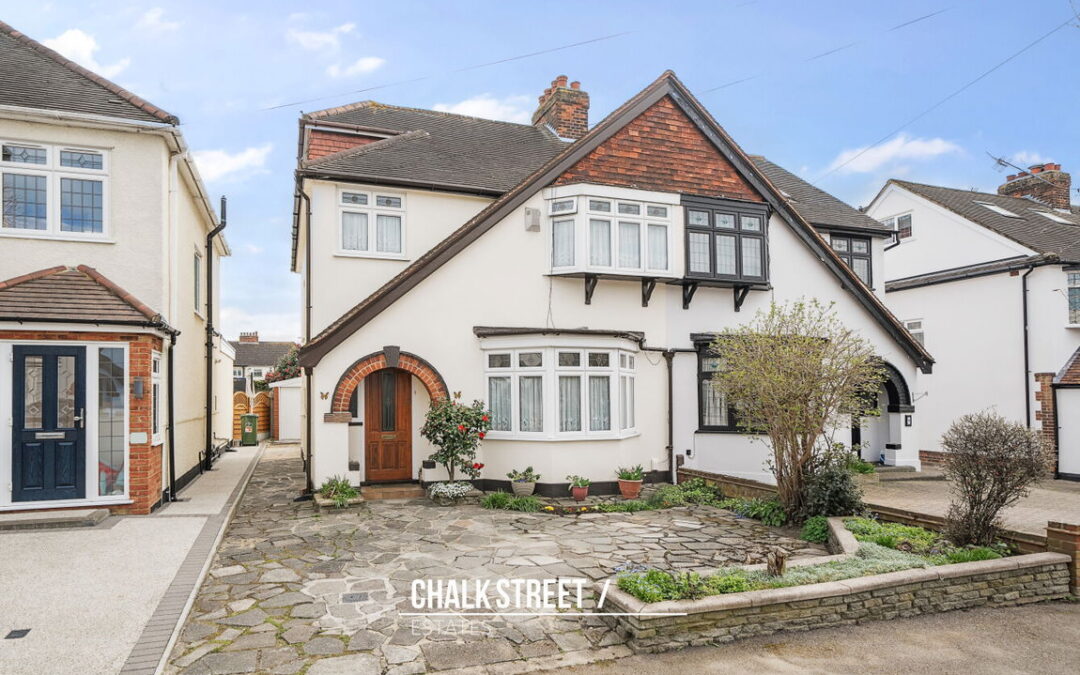 Hill Grove, Romford, RM1