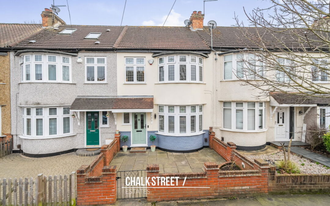 Warrington Gardens, Hornchurch, RM11