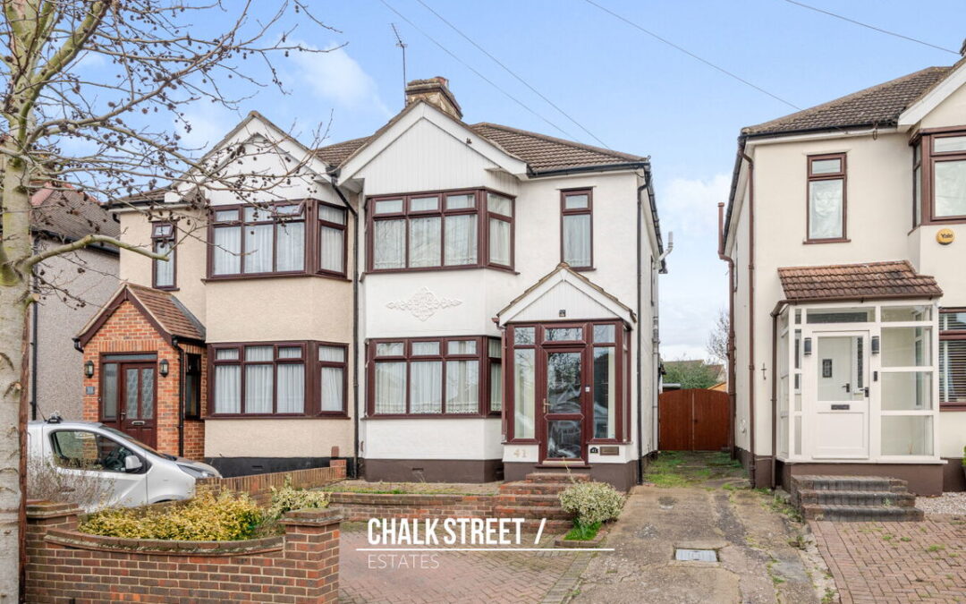 Vicarage Road, Hornchurch, RM12