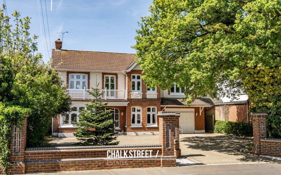 Nelmes Road, Emerson Park, RM11