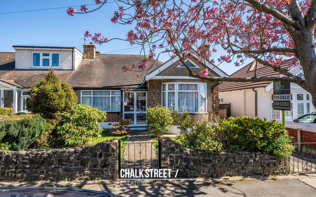 Ravenscourt Drive, Hornchurch, RM12