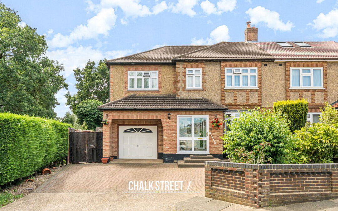 Hacton Drive, Hornchurch, RM12