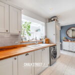 2086d75a e315 40a0 b4f9 a2a21031fd0d 1759495902399 jpg