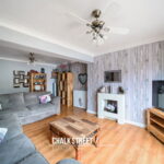 ea72d7f8 cb71 4ece bf49 ff44544a2d92 1760949873019 jpg