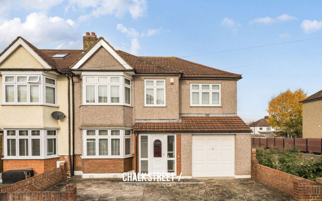 The Avenue, Hornchurch, RM12