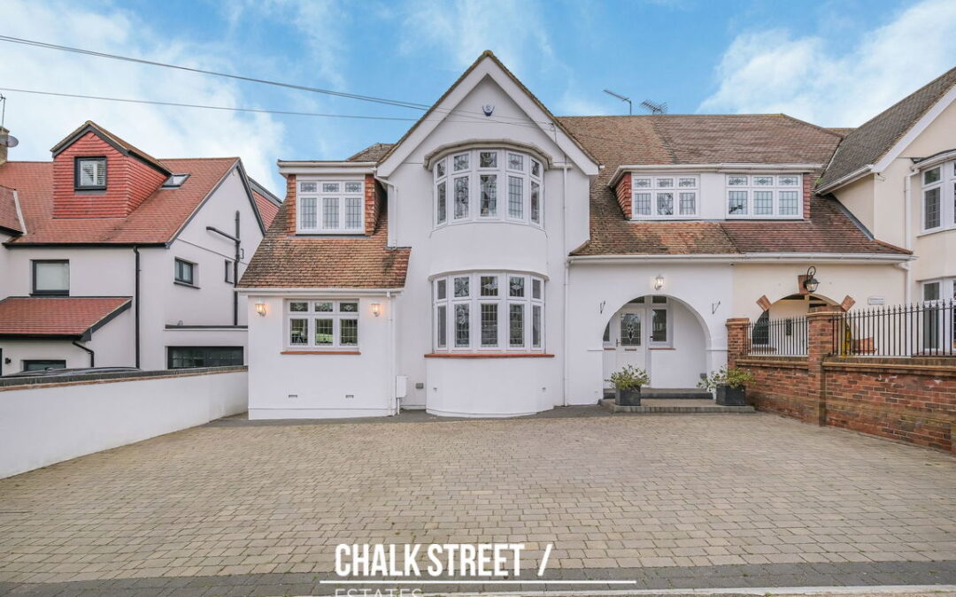 Mavis Grove, Hornchurch, RM12