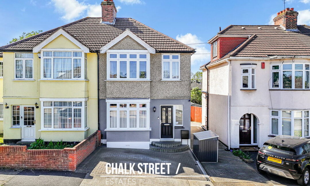 Staverton Road, Hornchurch, RM11