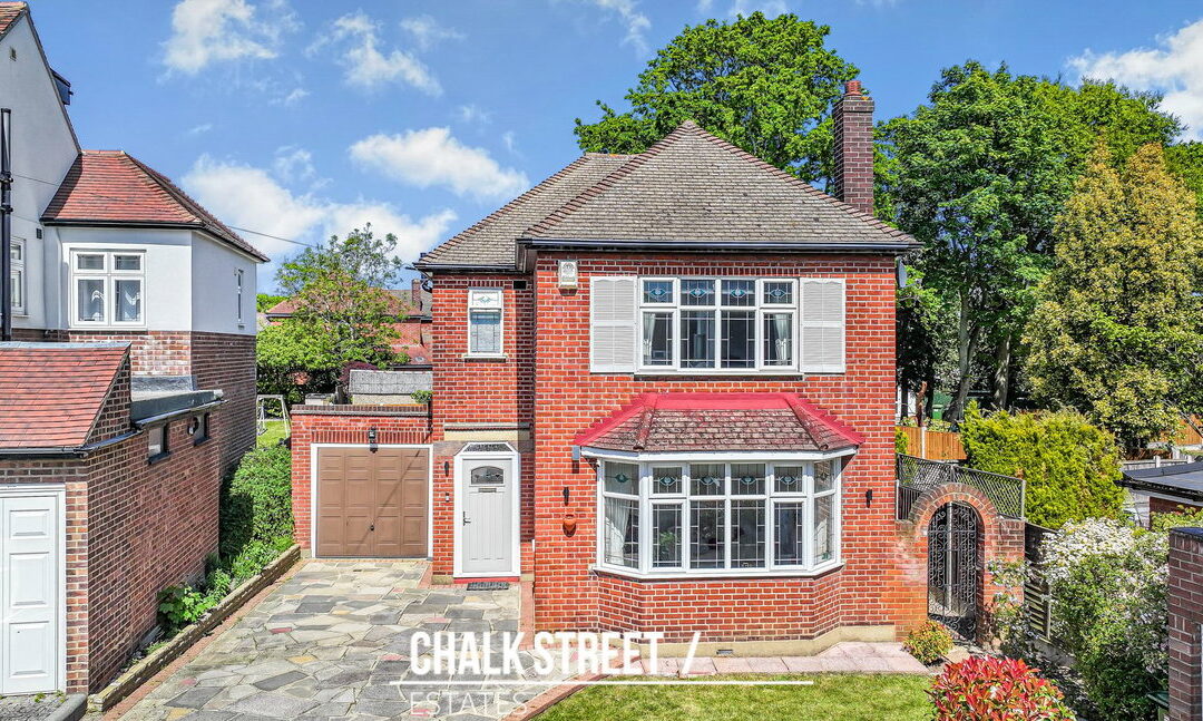 Lindsey Way, Hornchurch, RM11