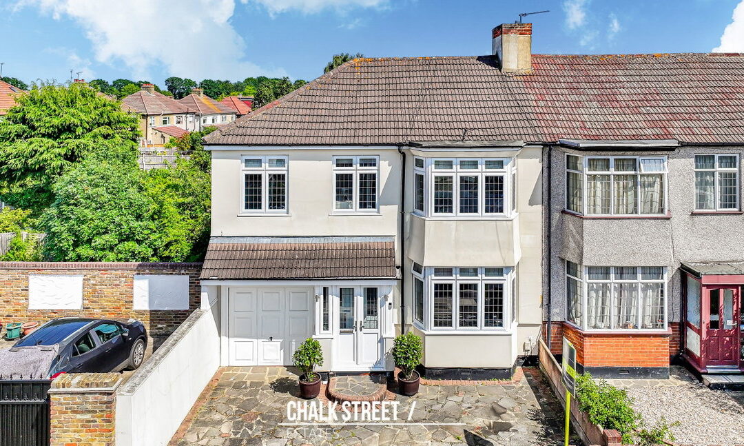 Link Way, Hornchurch, RM11
