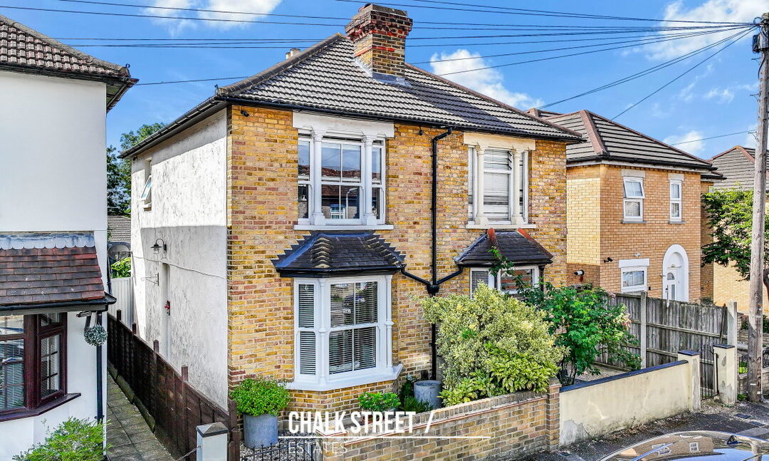 Shaftesbury Road, Romford, RM1